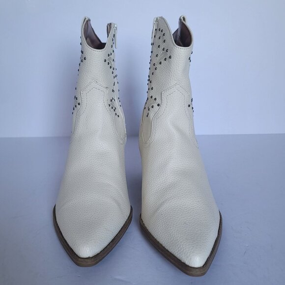 Universal Thread Off-White Faux-Leather Western Cowgirl Ankle Boots. Size 9.5 - Picture 2 of 8